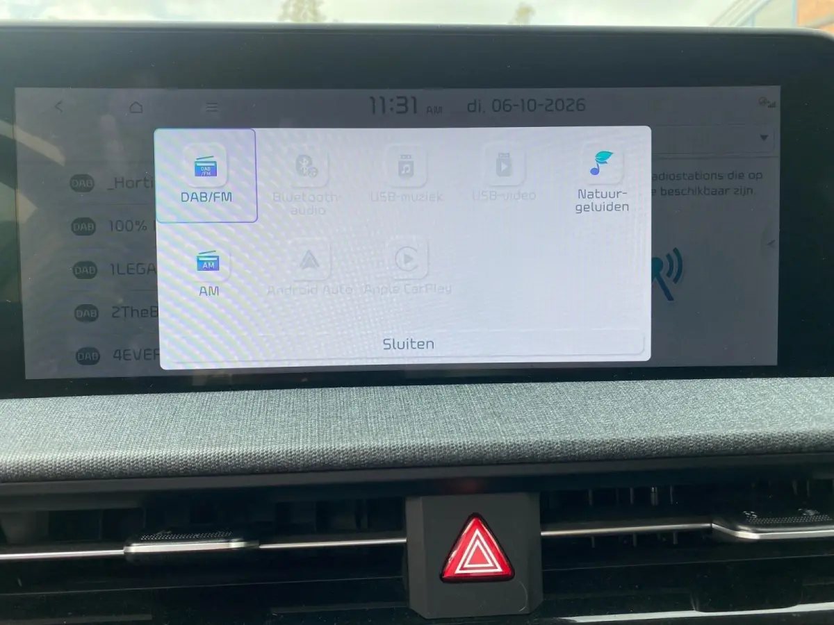 Air 58 kWh | Climate control | Navigatie | Parkeercamera | LM-velgen 19 inch | Adaptive cruise control | Line-assist | Dodehoek detectie |