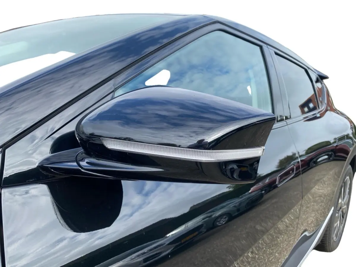Air 58 kWh | Climate control | Navigatie | Parkeercamera | LM-velgen 19 inch | Adaptive cruise control | Line-assist | Dodehoek detectie |
