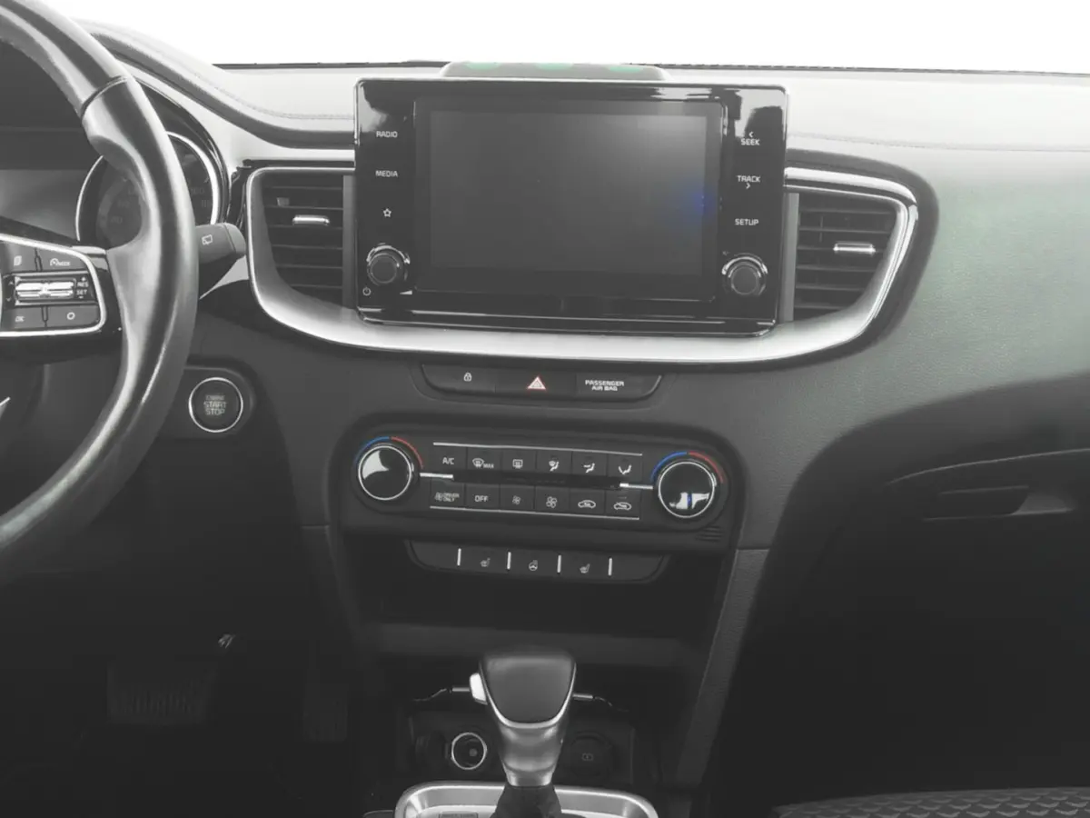 1.6 GDi PHEV DynamicLine | CARPLAY | Full LED | Stoelverwarming !