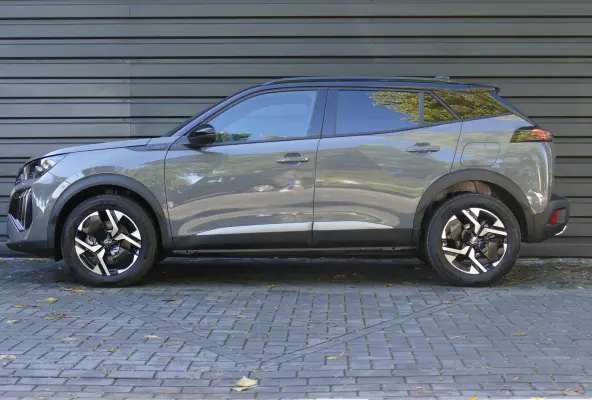 GT | Active Safety Brake met camera en radar (automatisch noodremsysteem) met Distance Alert (waarschuwing dreigende aanrijding) | Advanced Active Safety Brake met camera en radar | Climate 