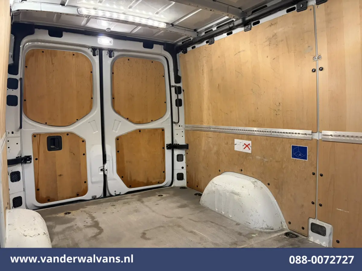 317 CDI 170pk L2H1 Euro6 Airco | Camera | Navigatie | 2800kg Trekhaak | Apple Carplay Android Auto, Stoelverwarming, 270 Graden Achterdeuren, Parkeersensoren, Bijrijdersbank
