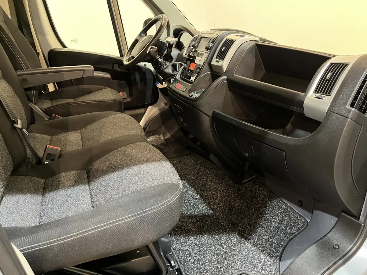 2.3 MultiJet 120 PK L2H2 / Euro 6 / Airco / Cruise Control / Trekhaak / Navigatie / 3-Zits /