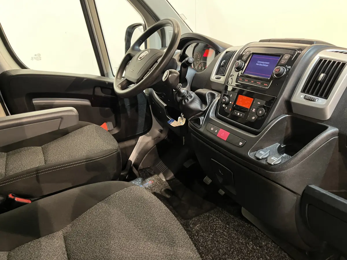 2.3 MultiJet 120 PK L2H2 / Euro 6 / Airco / Cruise Control / Trekhaak / Navigatie / 3-Zits /