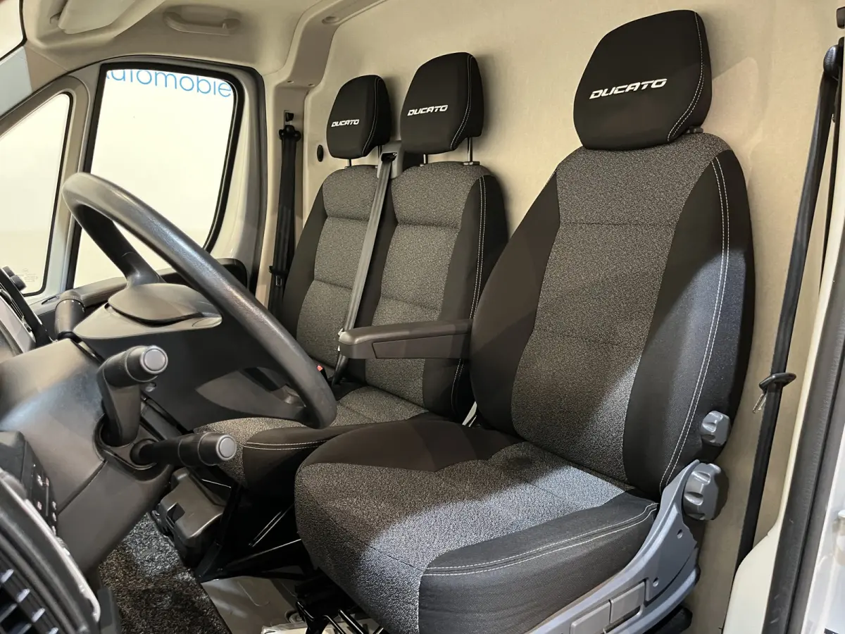 2.3 MultiJet 120 PK L2H2 / Euro 6 / Airco / Cruise Control / Trekhaak / Navigatie / 3-Zits /
