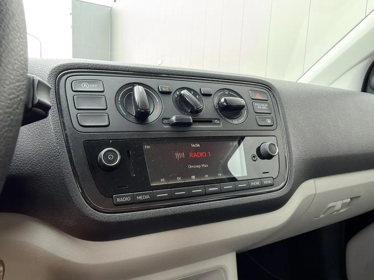 1.0 Style Intense *Airco*Cruise|5drs|PDC|NL Auto