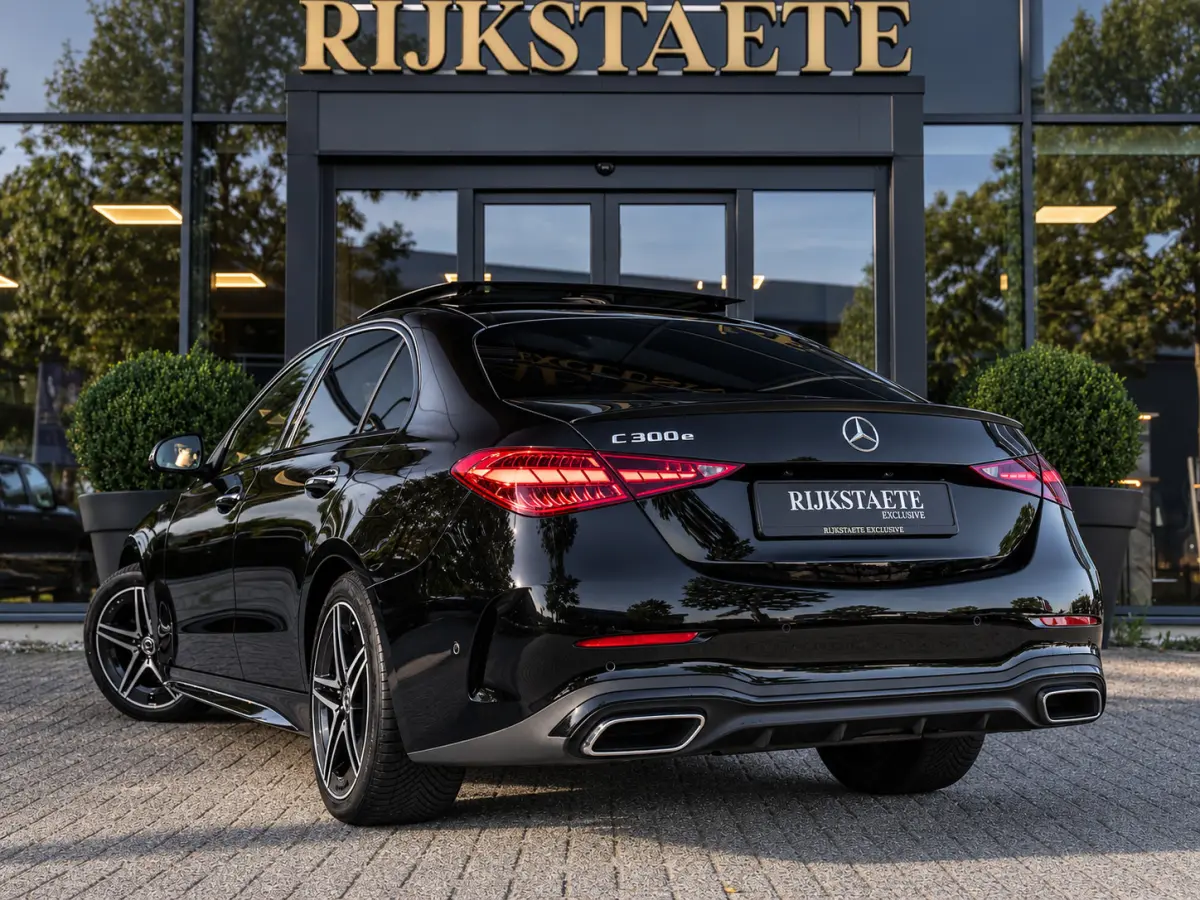 C300e AMG|PANO|BURMESTER|MASSAGE|360°|18''