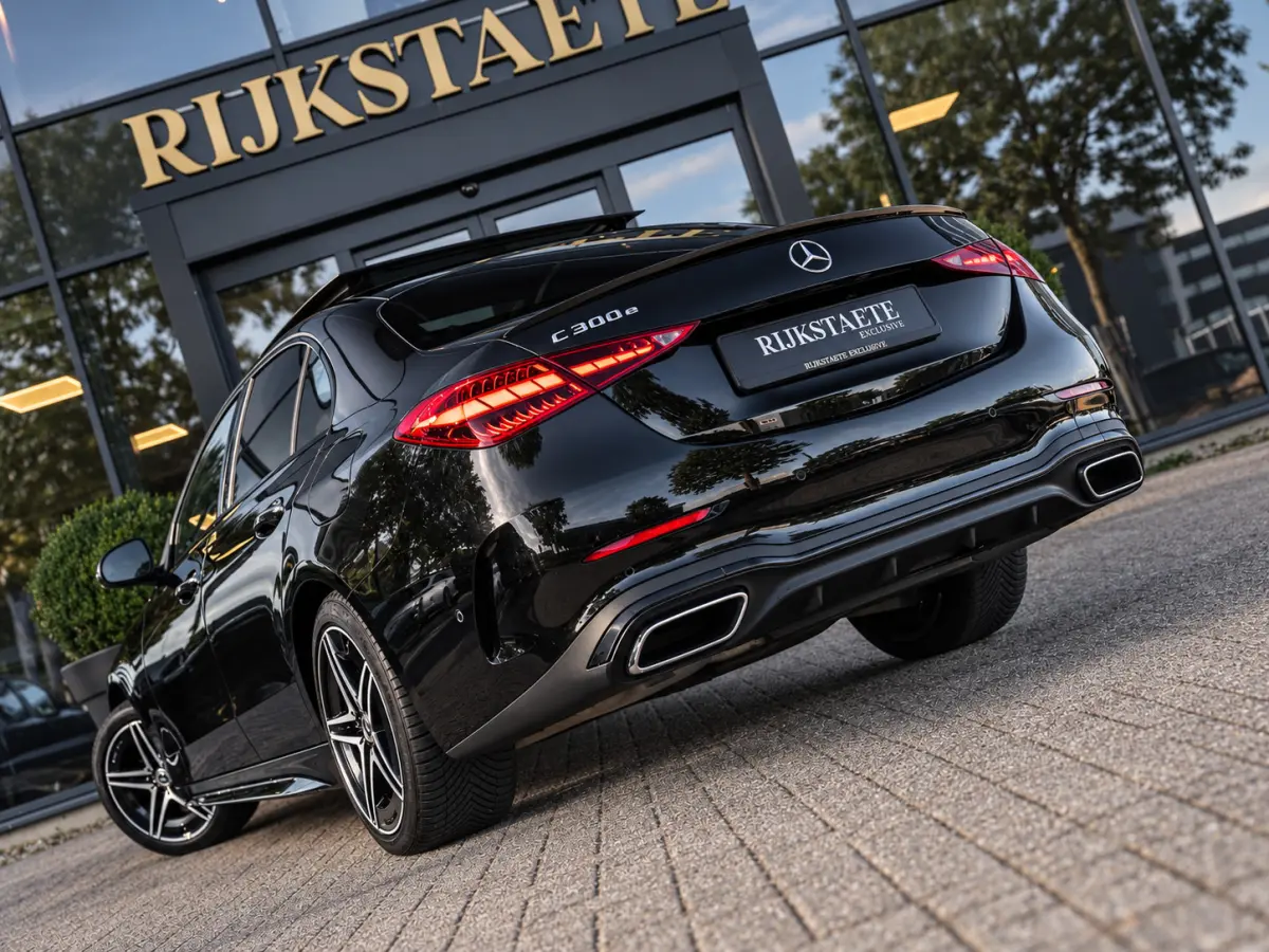 C300e AMG|PANO|BURMESTER|MASSAGE|360°|18''