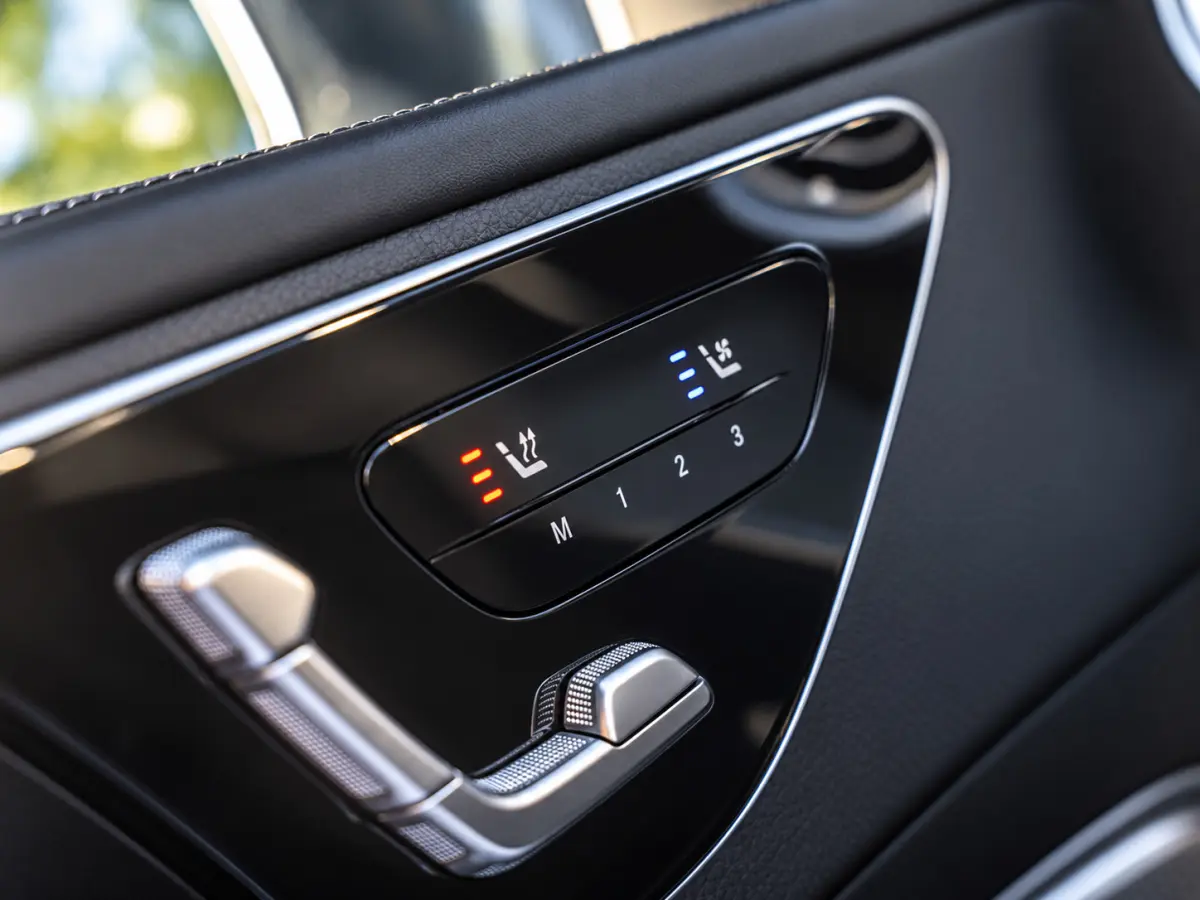 C300e AMG|PANO|BURMESTER|MASSAGE|360°|18''