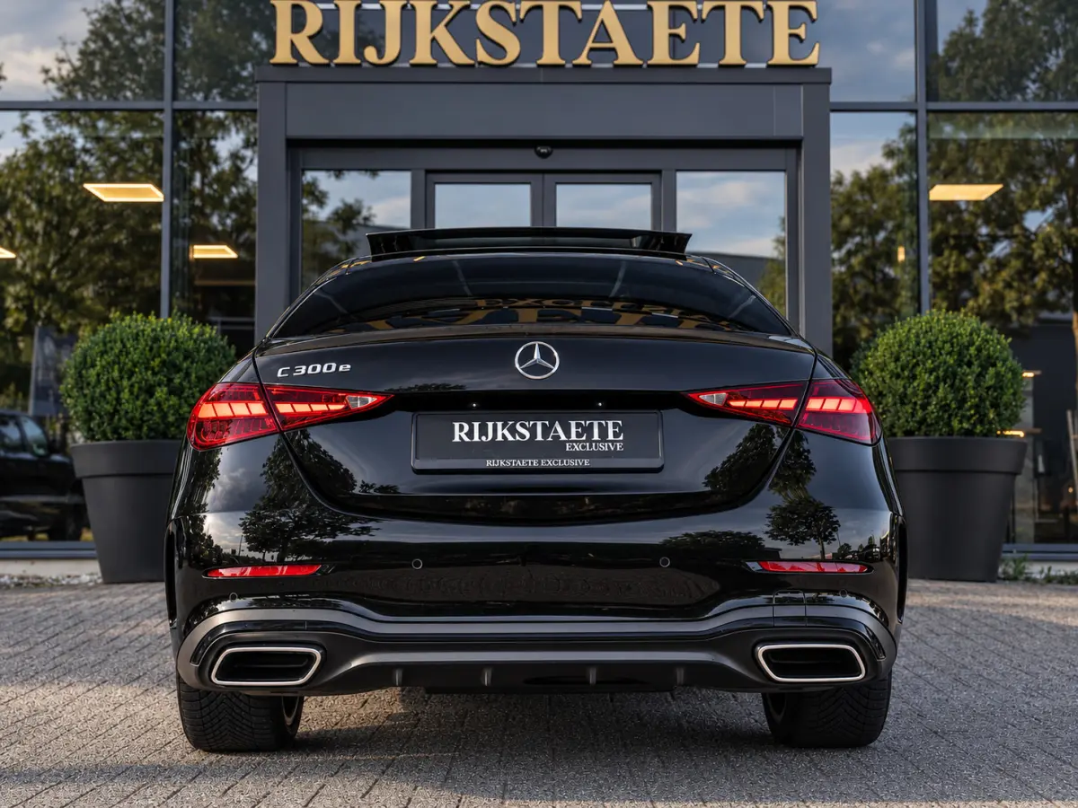 C300e AMG|PANO|BURMESTER|MASSAGE|360°|18''
