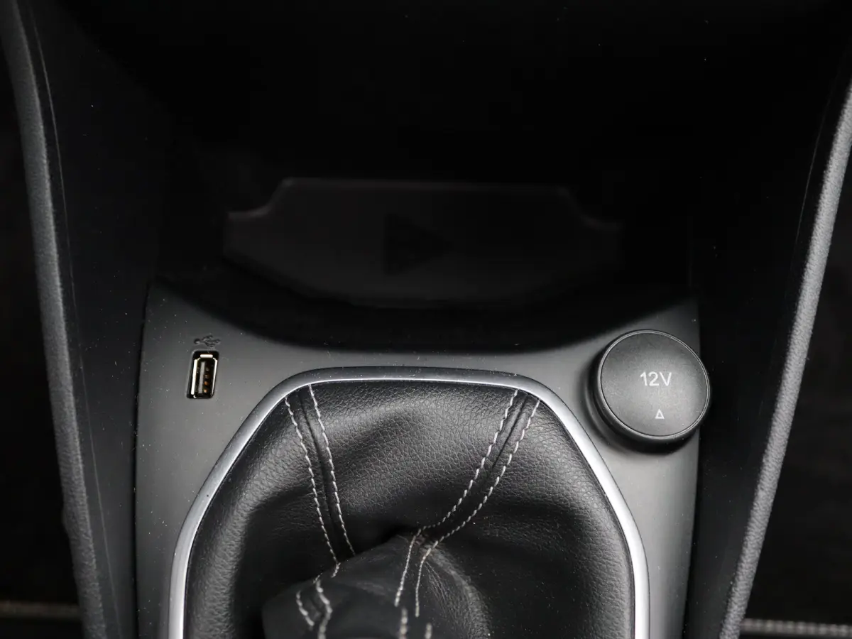 1.0 EcoBoost Hybrid Titanium | Airco (automatisch) | Boordcomputer | Cruise control