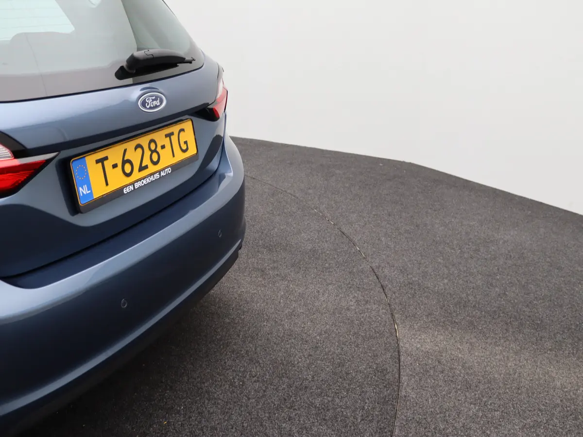 1.0 EcoBoost Hybrid Titanium | Airco (automatisch) | Boordcomputer | Cruise control