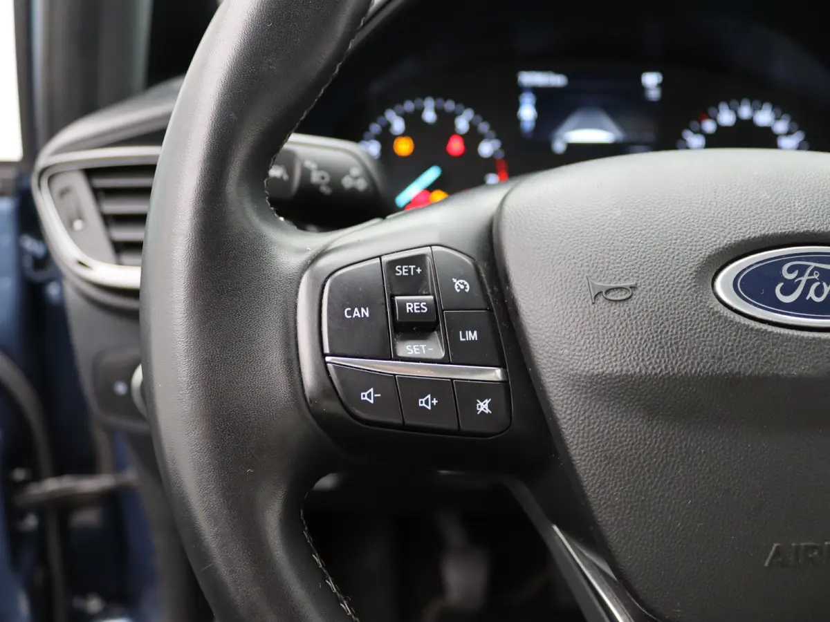 1.0 EcoBoost Hybrid Titanium | Airco (automatisch) | Boordcomputer | Cruise control