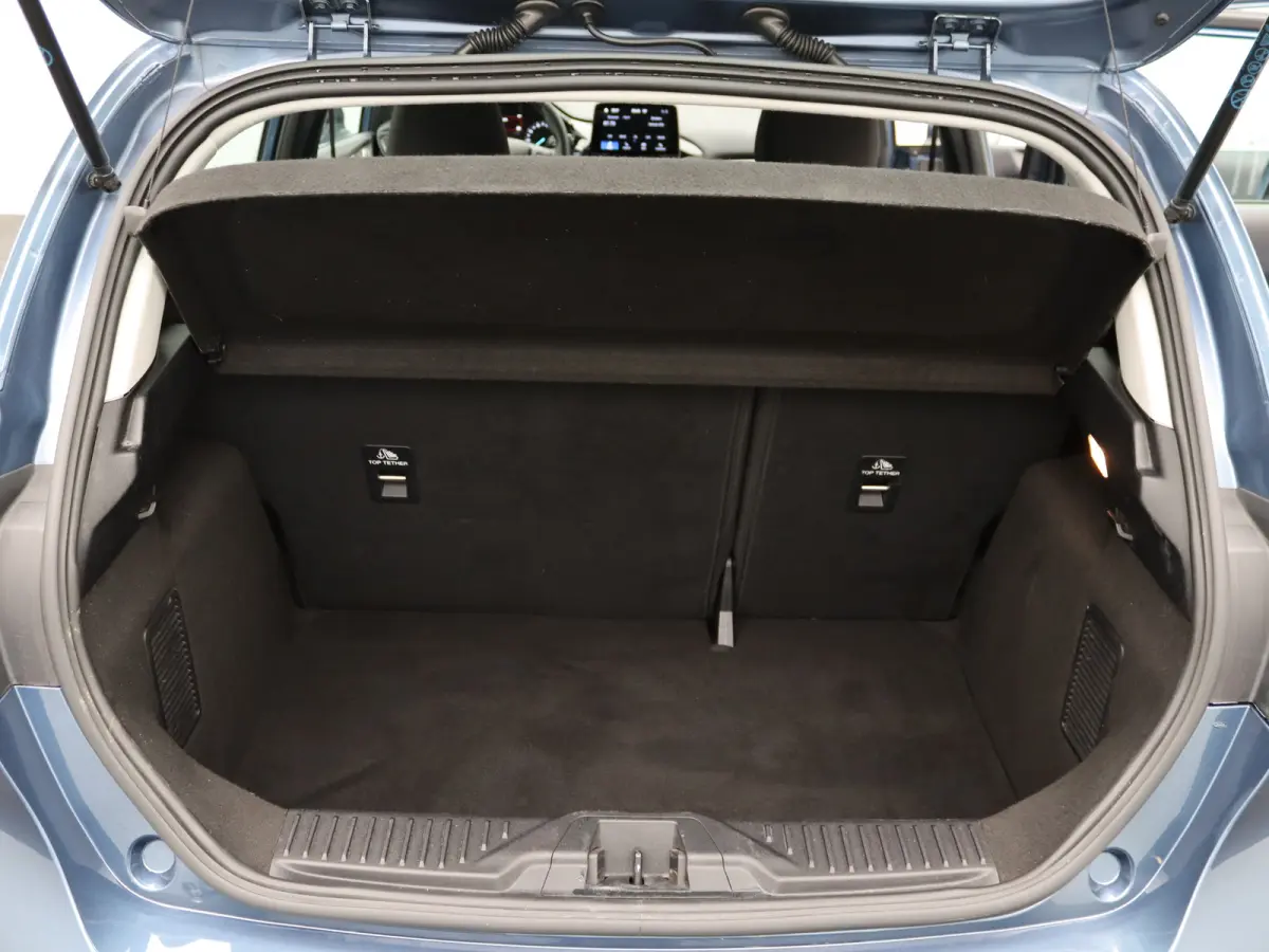 1.0 EcoBoost Hybrid Titanium | Airco (automatisch) | Boordcomputer | Cruise control