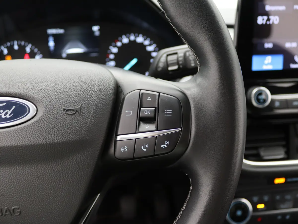 1.0 EcoBoost Hybrid Titanium | Airco (automatisch) | Boordcomputer | Cruise control