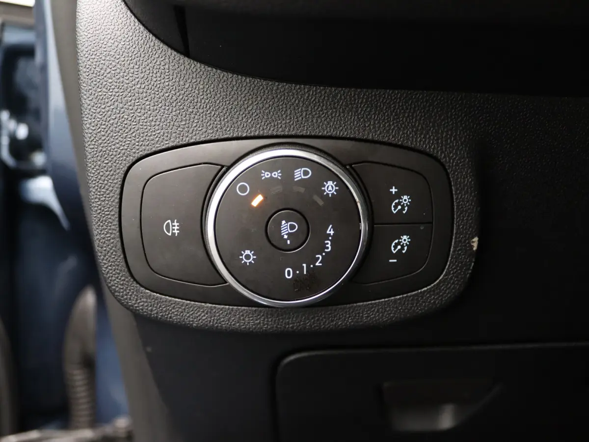 1.0 EcoBoost Hybrid Titanium | Airco (automatisch) | Boordcomputer | Cruise control