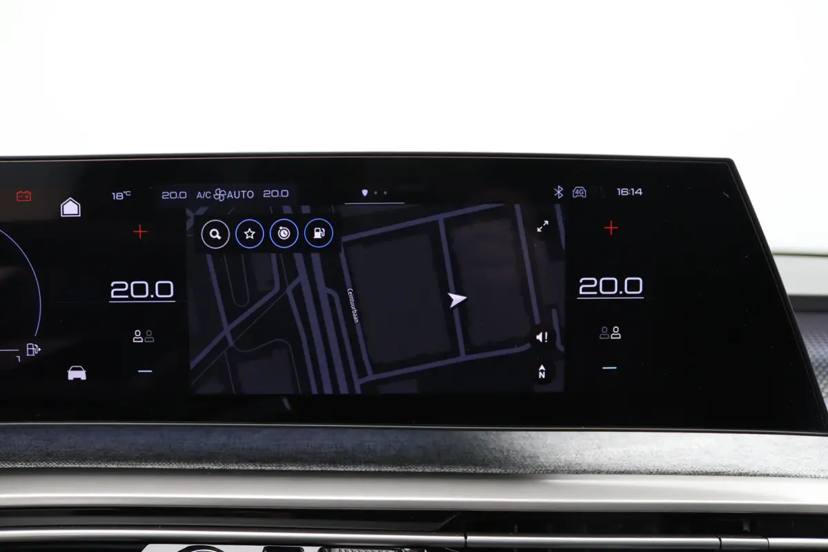 € 4000,- Voorraad Voordeel | 1.2 Hybrid 145 GT | Achteruitrijcamera | Elektrisch glazen panorama-dak | Elektrisch verstelb. bestuurdersstoel met geheugen