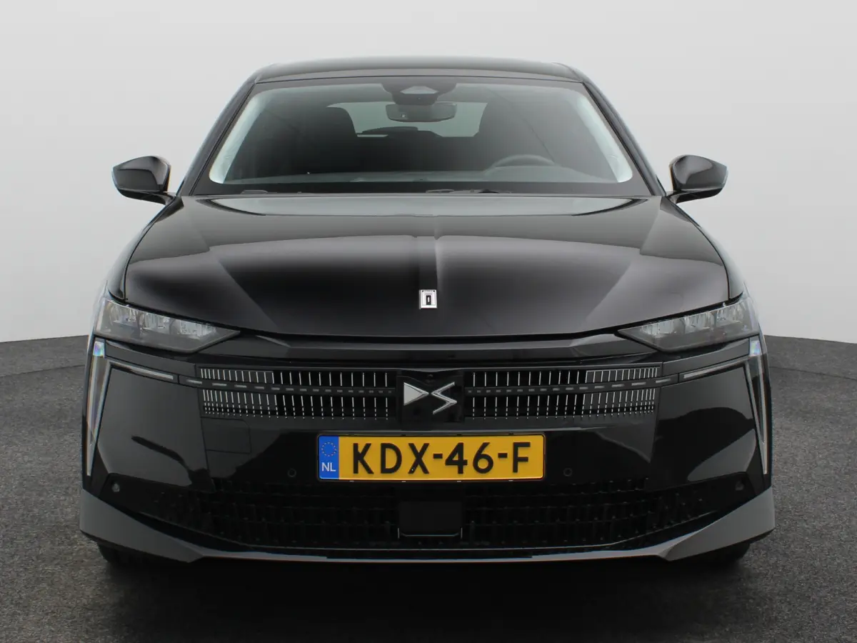 E-Tense Pallas Comfort Tech Pack 58.3 kWh 99% SOH | 8 Jaar Garantie | Carplay | Elektrisch Verstelbare Bestuurderstoel | 19" Lichtmetalen Velgen | 360* Graden Camera | Parkeersensoren Voor e