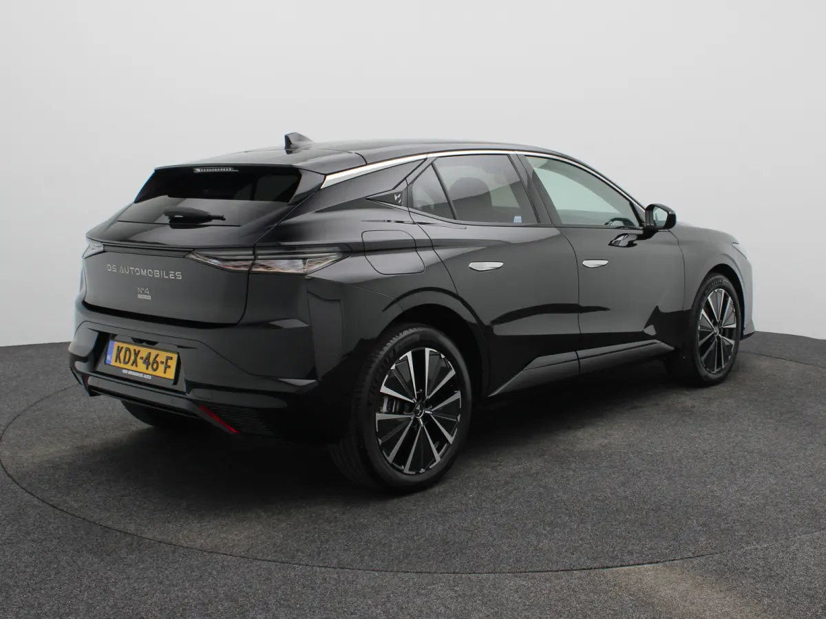 E-Tense Pallas Comfort Tech Pack 58.3 kWh 99% SOH | 8 Jaar Garantie | Carplay | Elektrisch Verstelbare Bestuurderstoel | 19" Lichtmetalen Velgen | 360* Graden Camera | Parkeersensoren Voor e