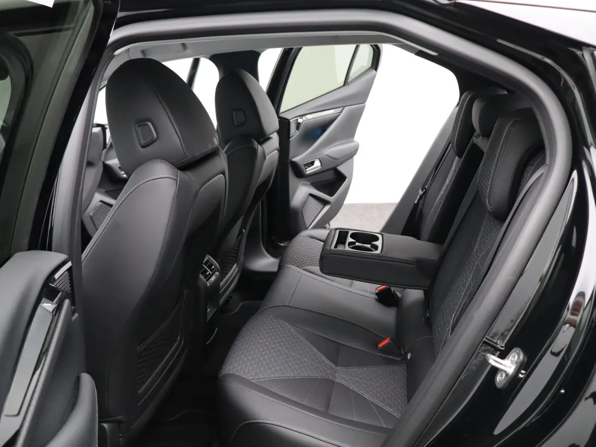 E-Tense Pallas Comfort Tech Pack 58.3 kWh 99% SOH | 8 Jaar Garantie | Carplay | Elektrisch Verstelbare Bestuurderstoel | 19" Lichtmetalen Velgen | 360* Graden Camera | Parkeersensoren Voor e