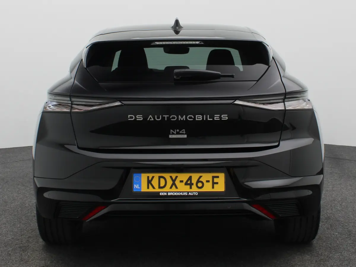 E-Tense Pallas Comfort Tech Pack 58.3 kWh 99% SOH | 8 Jaar Garantie | Carplay | Elektrisch Verstelbare Bestuurderstoel | 19" Lichtmetalen Velgen | 360* Graden Camera | Parkeersensoren Voor e