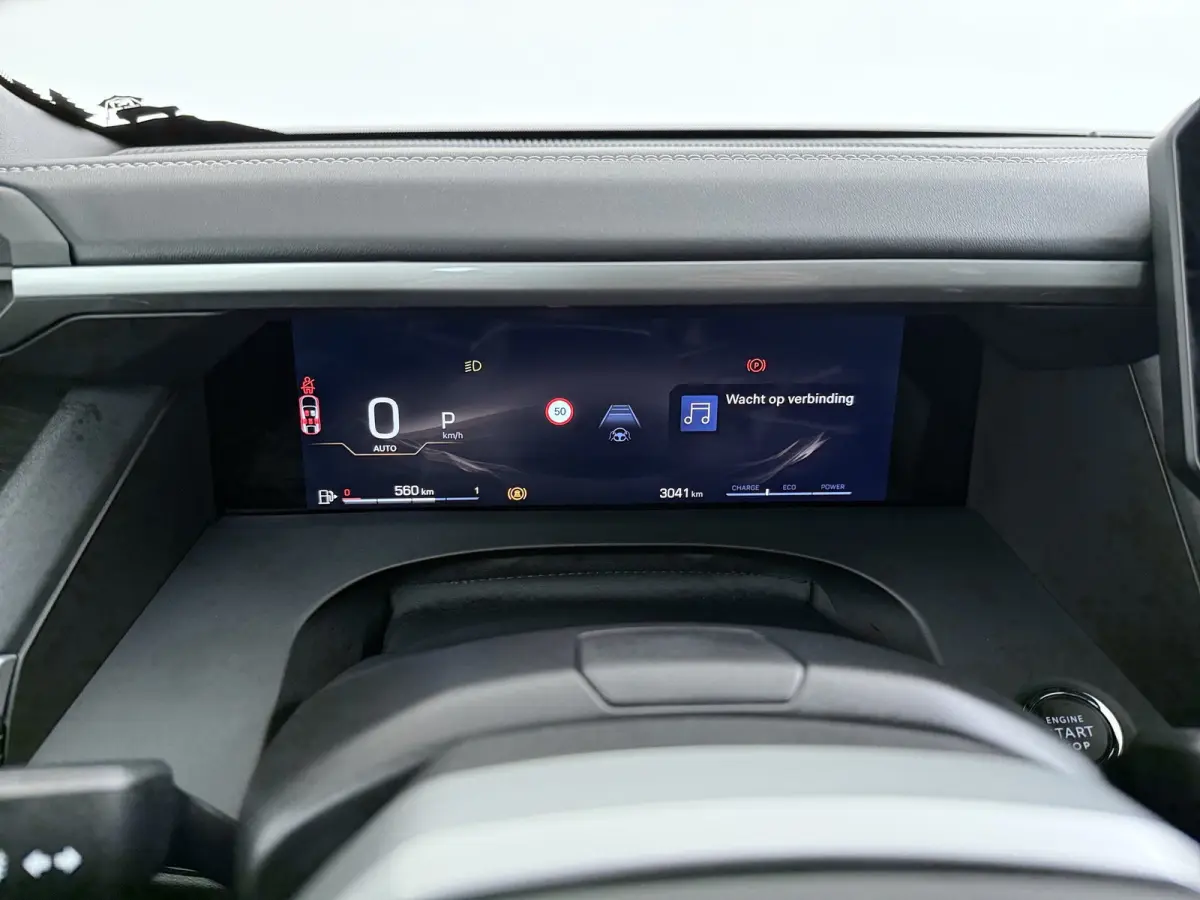 First Edition Mild Hybrid | 10" digitaal instrumentencluster | 11 kW boordlader (alleen op elektrisch) | 16" infotainment scherm