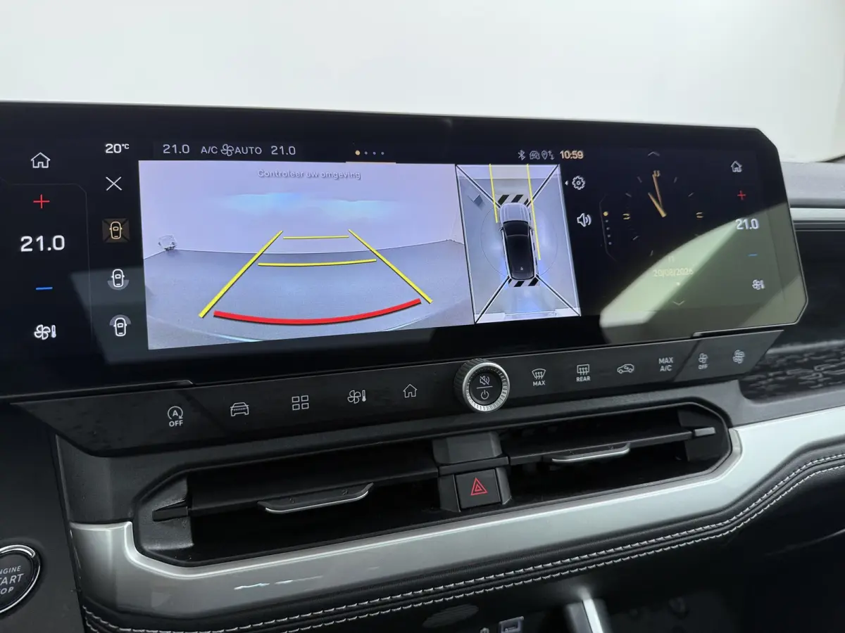 First Edition Mild Hybrid | 10" digitaal instrumentencluster | 11 kW boordlader (alleen op elektrisch) | 16" infotainment scherm