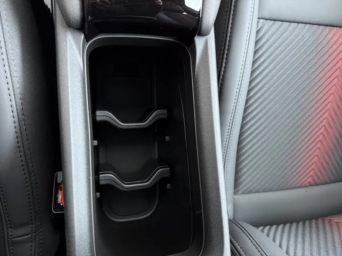 Ibrida Ti | 10,1" infotainment systeem | 10,25" digitaal instrumentarium | 18" lichtmetalen velgen - Fori