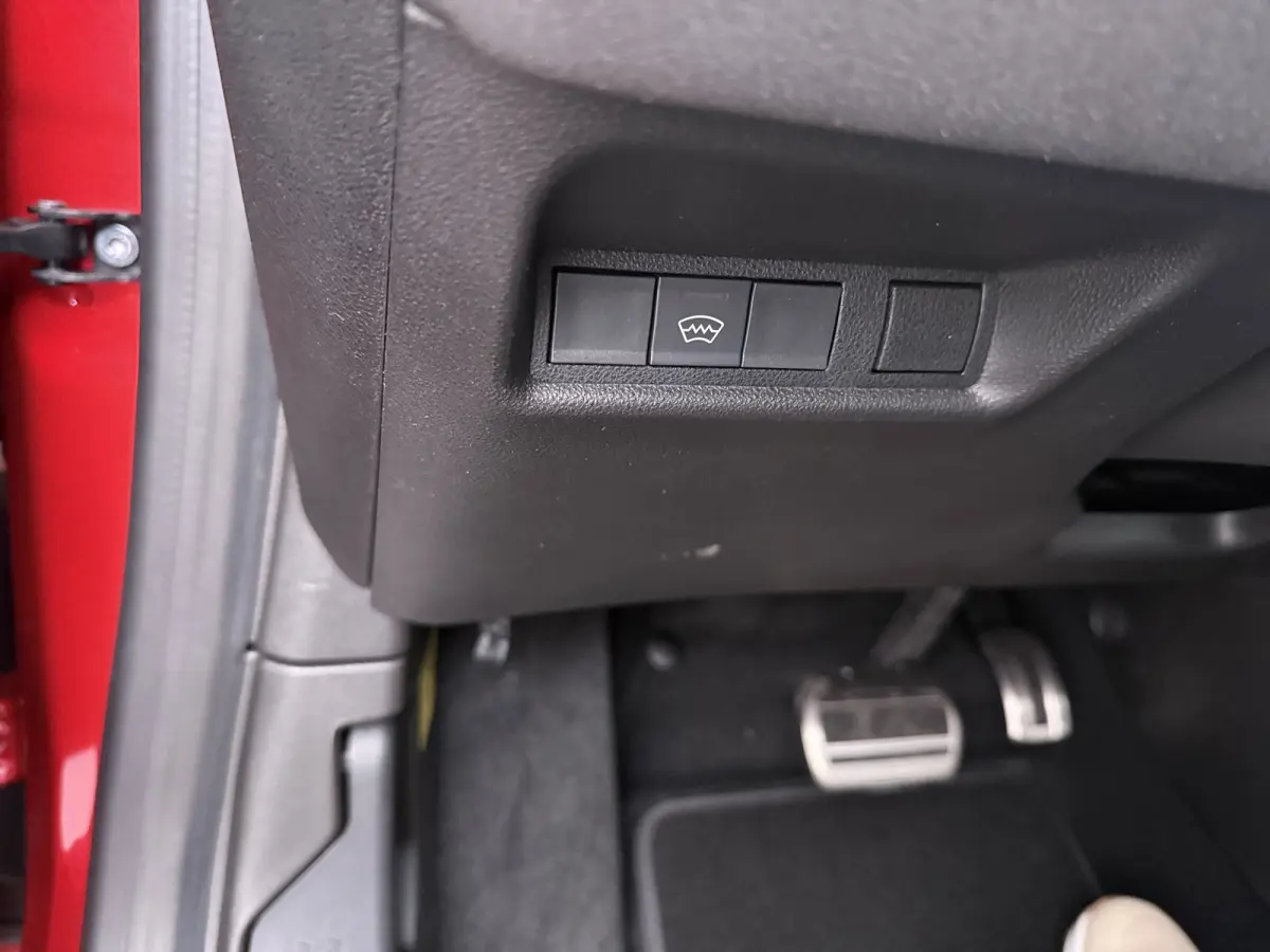 Ibrida Ti | 10,1" infotainment systeem | 10,25" digitaal instrumentarium | 18" lichtmetalen velgen - Fori