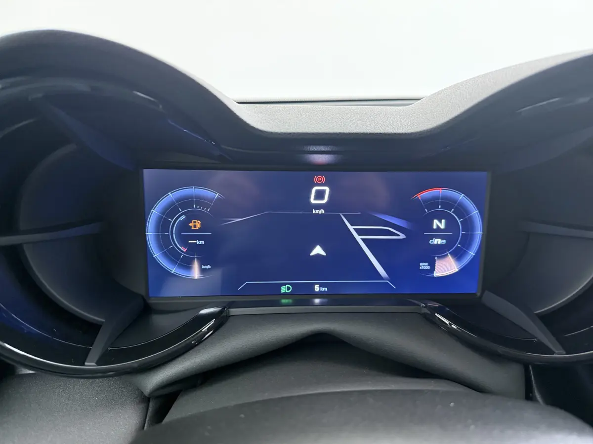 Ibrida Ti | 10,1" infotainment systeem | 10,25" digitaal instrumentarium | 18" lichtmetalen velgen - Fori