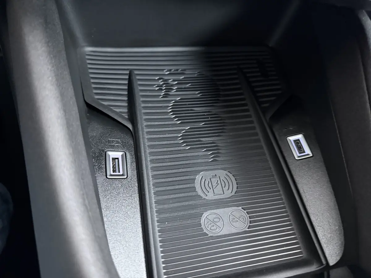 Ibrida Ti | 10,1" infotainment systeem | 10,25" digitaal instrumentarium | 18" lichtmetalen velgen - Fori
