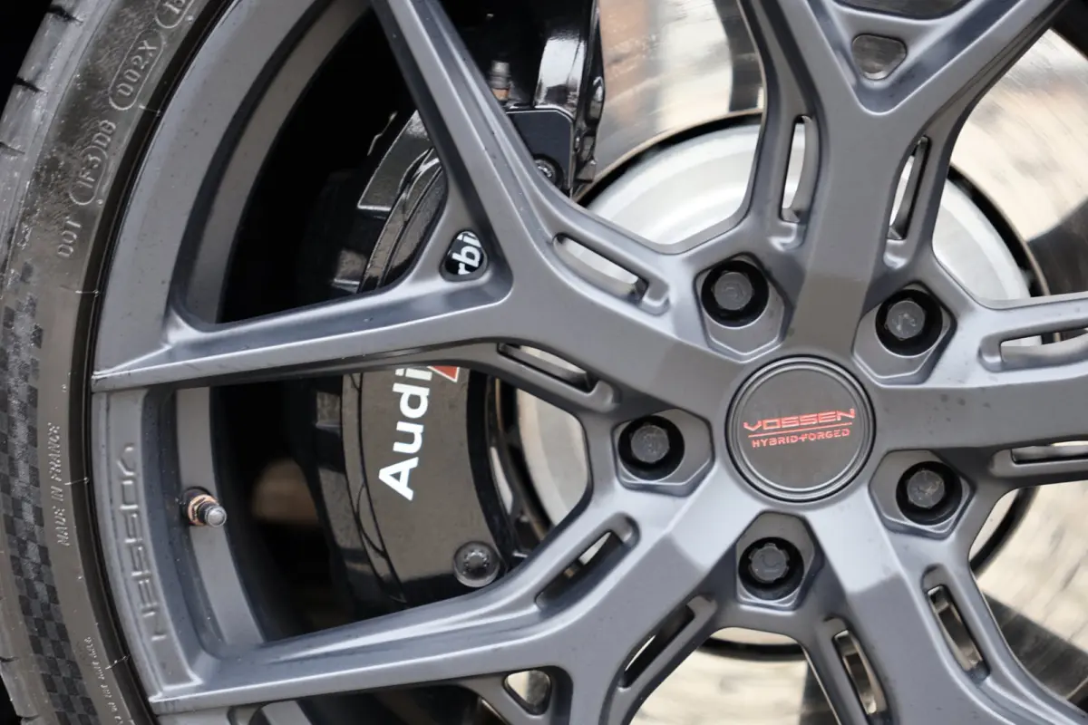 RS 93 kWh | head-up | massage stoel(en) | B&O | laser led | 4-wielsturing | luchtvering | 22 inch vossen | BTW