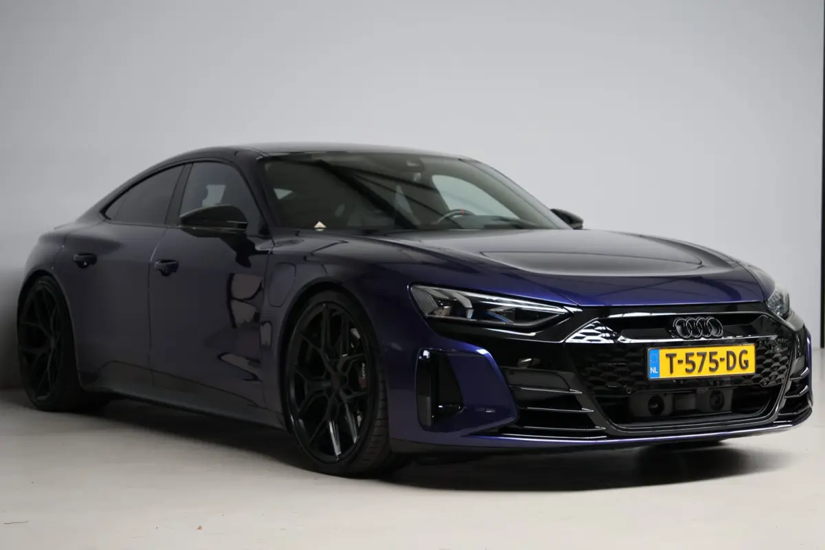 RS 93 kWh | head-up | massage stoel(en) | B&O | laser led | 4-wielsturing | luchtvering | 22 inch vossen | BTW
