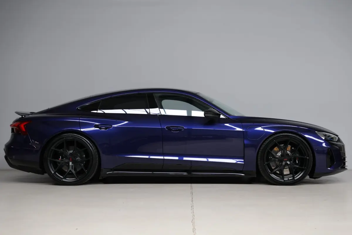 RS 93 kWh | head-up | massage stoel(en) | B&O | laser led | 4-wielsturing | luchtvering | 22 inch vossen | BTW