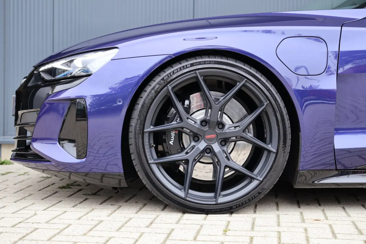 RS 93 kWh | head-up | massage stoel(en) | B&O | laser led | 4-wielsturing | luchtvering | 22 inch vossen | BTW