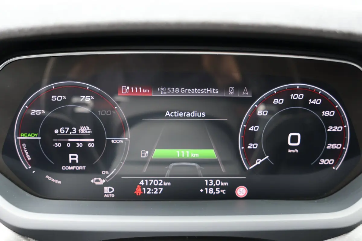RS 93 kWh | head-up | massage stoel(en) | B&O | laser led | 4-wielsturing | luchtvering | 22 inch vossen | BTW
