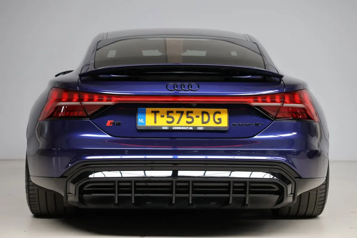 RS 93 kWh | head-up | massage stoel(en) | B&O | laser led | 4-wielsturing | luchtvering | 22 inch vossen | BTW