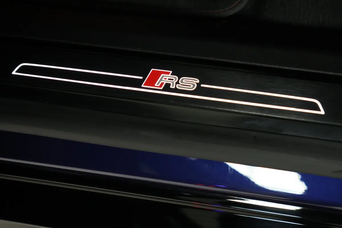 RS 93 kWh | head-up | massage stoel(en) | B&O | laser led | 4-wielsturing | luchtvering | 22 inch vossen | BTW