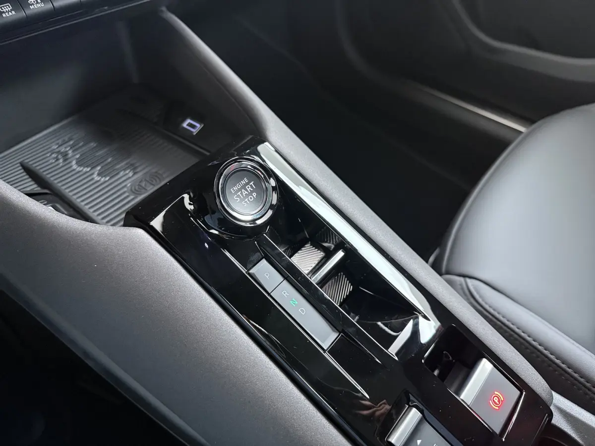Ibrida Ti | 10,1" infotainment systeem | 10,25" digitaal instrumentarium | 18" lichtmetalen velgen - Fori