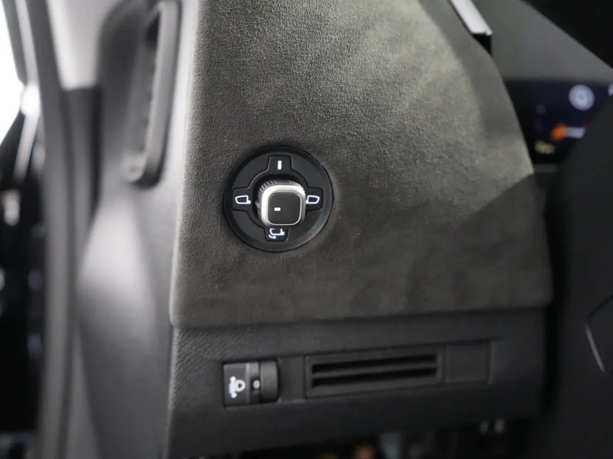 1.2 Hybrid 136 Edition France | 19" Lichtmetalen velgen LIMA | Adaptive Cruise Control met Stop&Go functie | Cruise control adaptief met Stop&Go en stuurhulp