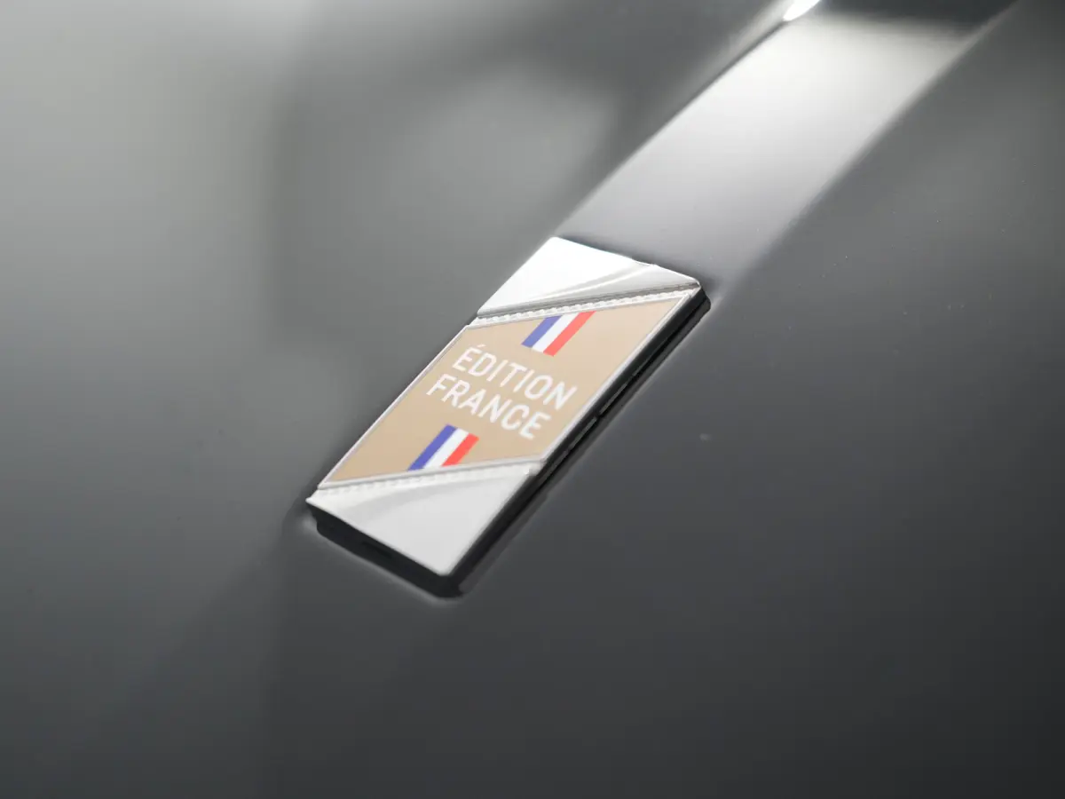 1.2 Hybrid 136 Edition France | 19" Lichtmetalen velgen LIMA | Adaptive Cruise Control met Stop&Go functie | Cruise control adaptief met Stop&Go en stuurhulp