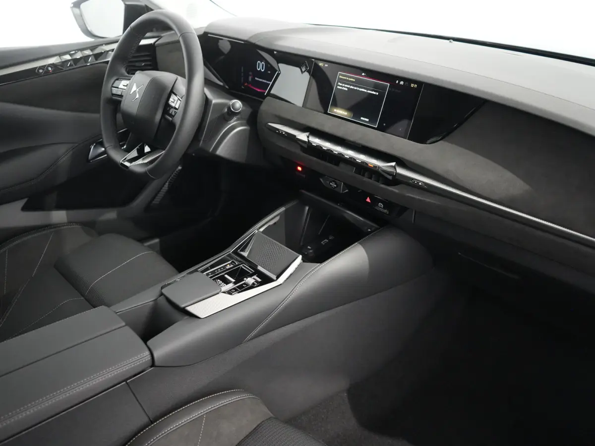 1.2 Hybrid 136 Edition France | 19" Lichtmetalen velgen LIMA | Adaptive Cruise Control met Stop&Go functie | Cruise control adaptief met Stop&Go en stuurhulp
