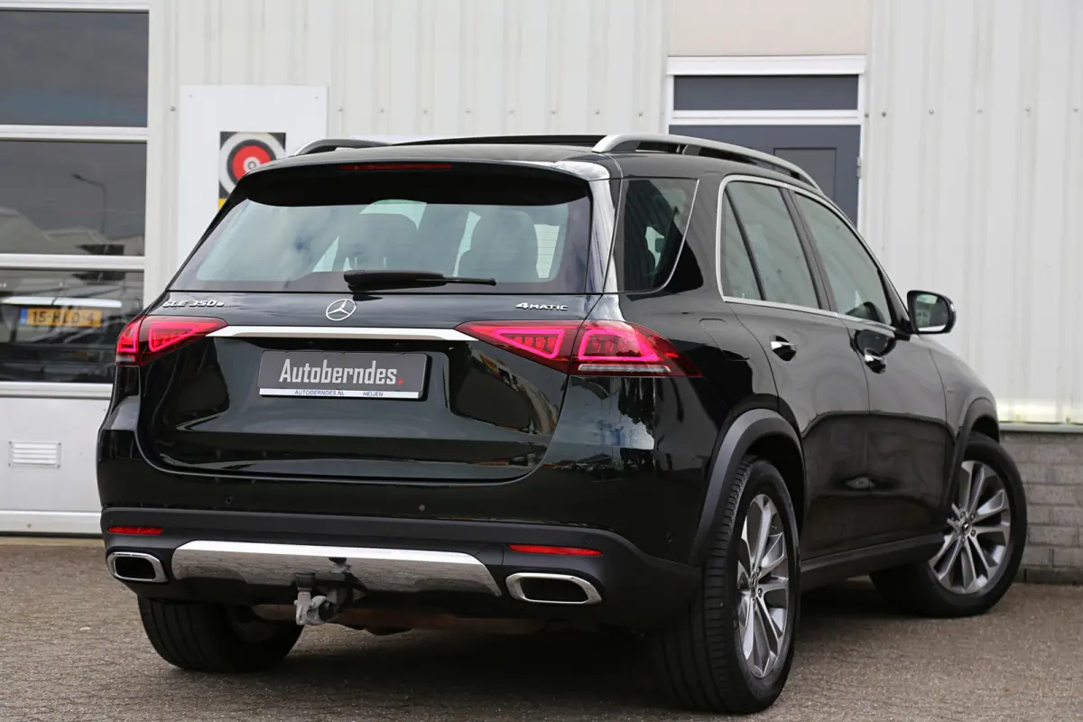 350 e PHEV Plug in 4MATIC Premium Plus*Perfect MB Onderh.*BTW*1ste Eig*Luchtvering/Softclose/Dubbel glas/Burmester/Elek. Trekhaak/Pano/ACC met stuurhulp/360/Stoelverw.V+A/Stuurverw./Stoelkoe