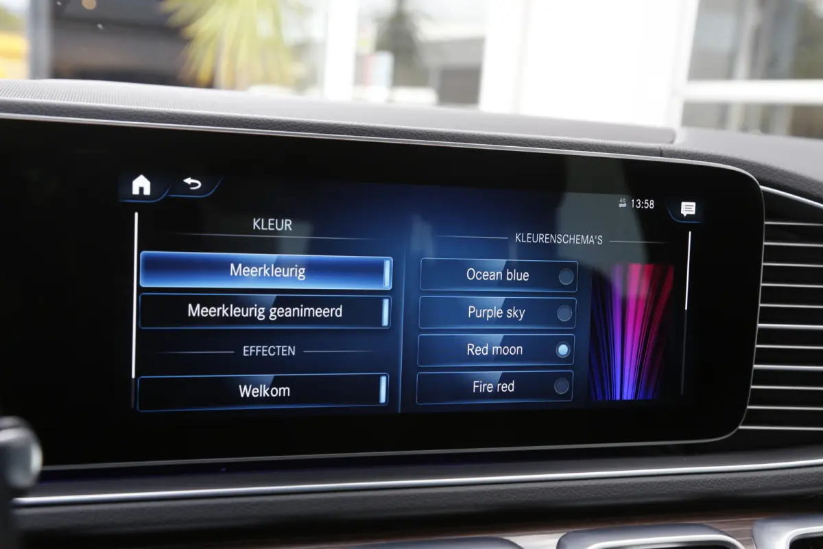 350 e PHEV Plug in 4MATIC Premium Plus*Perfect MB Onderh.*BTW*1ste Eig*Luchtvering/Softclose/Dubbel glas/Burmester/Elek. Trekhaak/Pano/ACC met stuurhulp/360/Stoelverw.V+A/Stuurverw./Stoelkoe