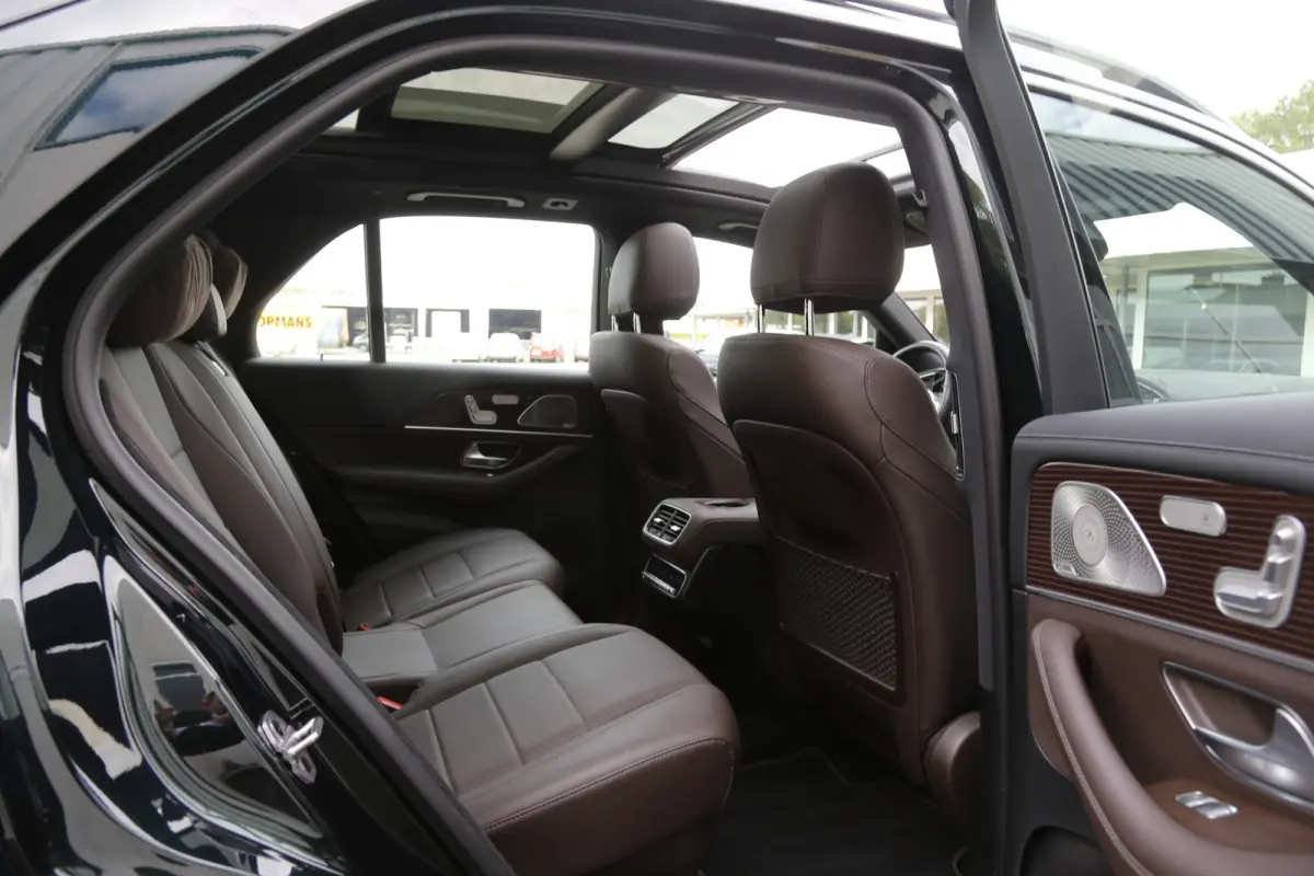 350 e PHEV Plug in 4MATIC Premium Plus*Perfect MB Onderh.*BTW*1ste Eig*Luchtvering/Softclose/Dubbel glas/Burmester/Elek. Trekhaak/Pano/ACC met stuurhulp/360/Stoelverw.V+A/Stuurverw./Stoelkoe