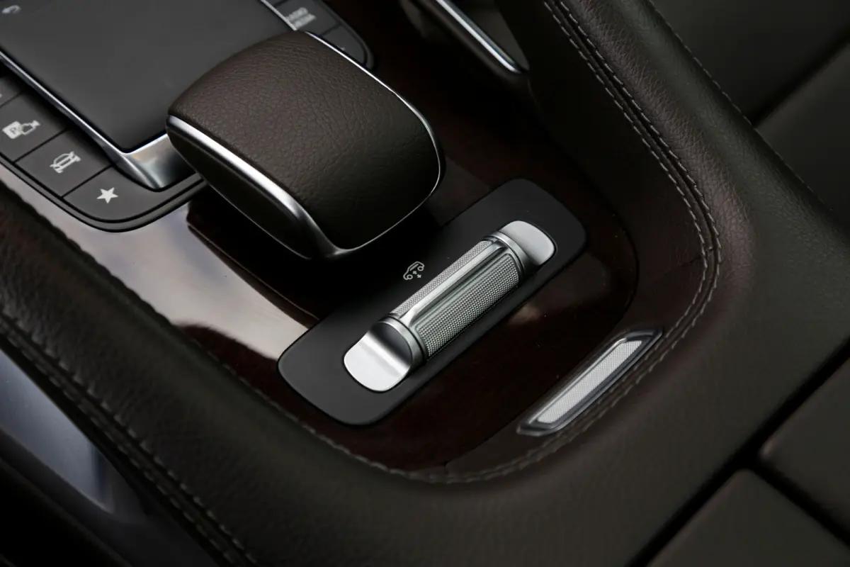 350 e PHEV Plug in 4MATIC Premium Plus*Perfect MB Onderh.*BTW*1ste Eig*Luchtvering/Softclose/Dubbel glas/Burmester/Elek. Trekhaak/Pano/ACC met stuurhulp/360/Stoelverw.V+A/Stuurverw./Stoelkoe