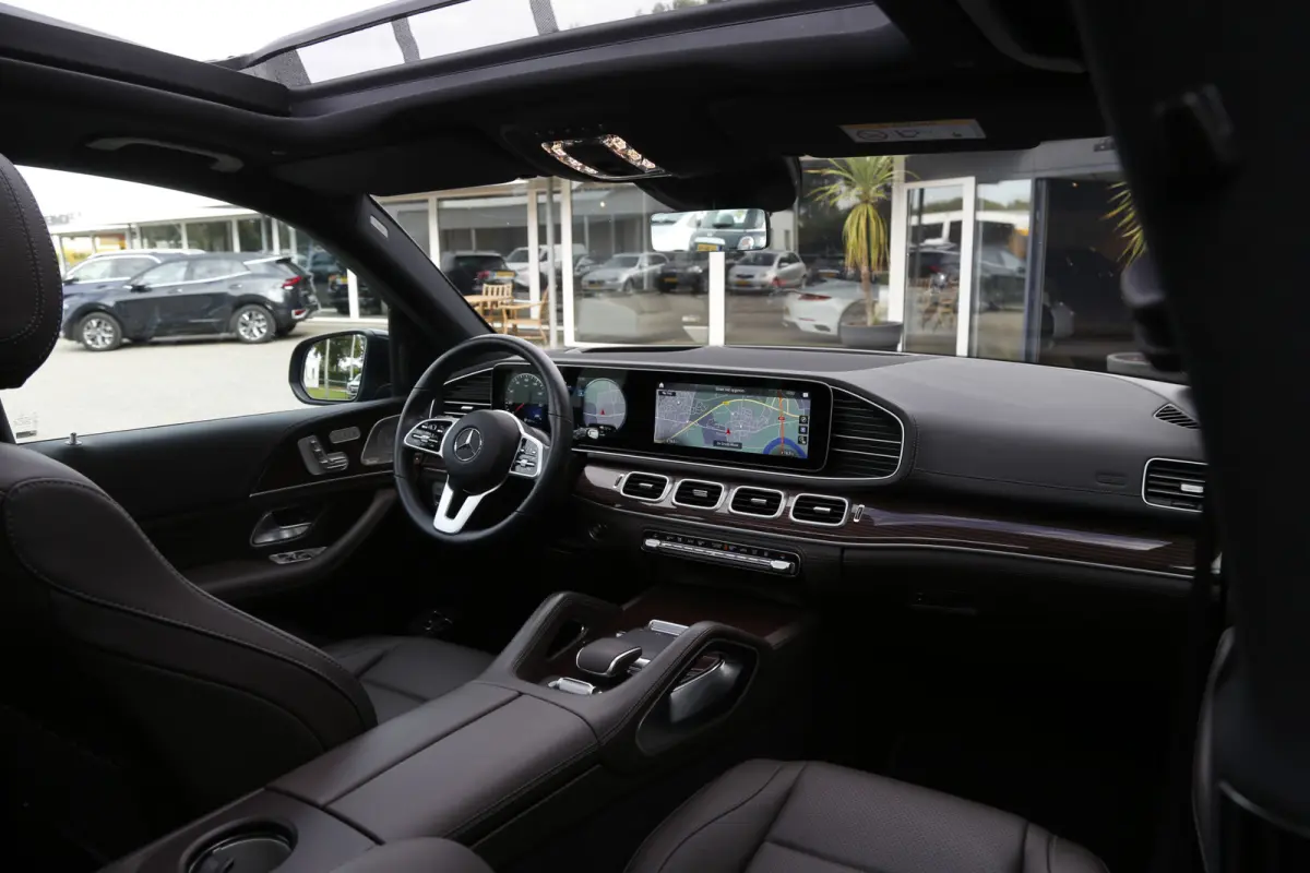 350 e PHEV Plug in 4MATIC Premium Plus*Perfect MB Onderh.*BTW*1ste Eig*Luchtvering/Softclose/Dubbel glas/Burmester/Elek. Trekhaak/Pano/ACC met stuurhulp/360/Stoelverw.V+A/Stuurverw./Stoelkoe
