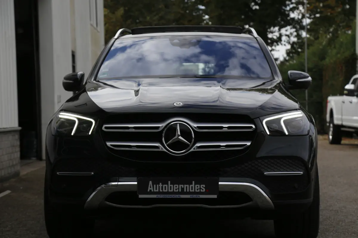 350 e PHEV Plug in 4MATIC Premium Plus*Perfect MB Onderh.*BTW*1ste Eig*Luchtvering/Softclose/Dubbel glas/Burmester/Elek. Trekhaak/Pano/ACC met stuurhulp/360/Stoelverw.V+A/Stuurverw./Stoelkoe