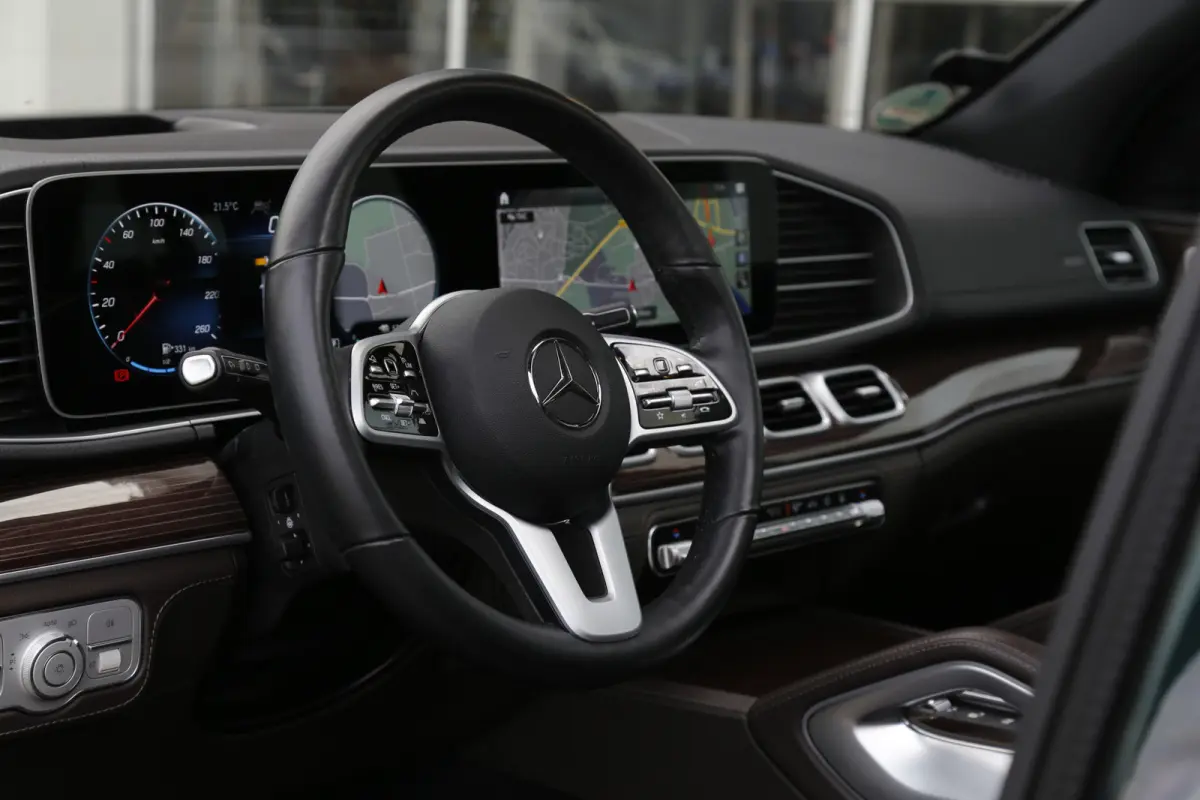 350 e PHEV Plug in 4MATIC Premium Plus*Perfect MB Onderh.*BTW*1ste Eig*Luchtvering/Softclose/Dubbel glas/Burmester/Elek. Trekhaak/Pano/ACC met stuurhulp/360/Stoelverw.V+A/Stuurverw./Stoelkoe