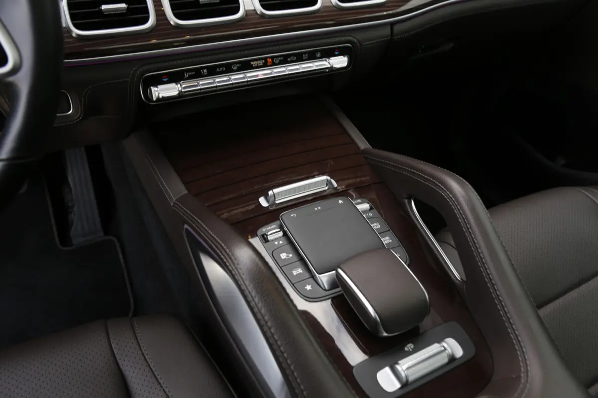 350 e PHEV Plug in 4MATIC Premium Plus*Perfect MB Onderh.*BTW*1ste Eig*Luchtvering/Softclose/Dubbel glas/Burmester/Elek. Trekhaak/Pano/ACC met stuurhulp/360/Stoelverw.V+A/Stuurverw./Stoelkoe