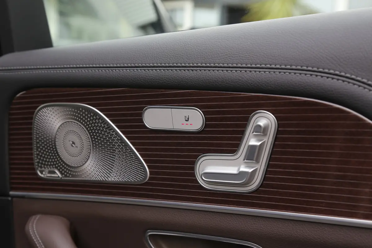 350 e PHEV Plug in 4MATIC Premium Plus*Perfect MB Onderh.*BTW*1ste Eig*Luchtvering/Softclose/Dubbel glas/Burmester/Elek. Trekhaak/Pano/ACC met stuurhulp/360/Stoelverw.V+A/Stuurverw./Stoelkoe
